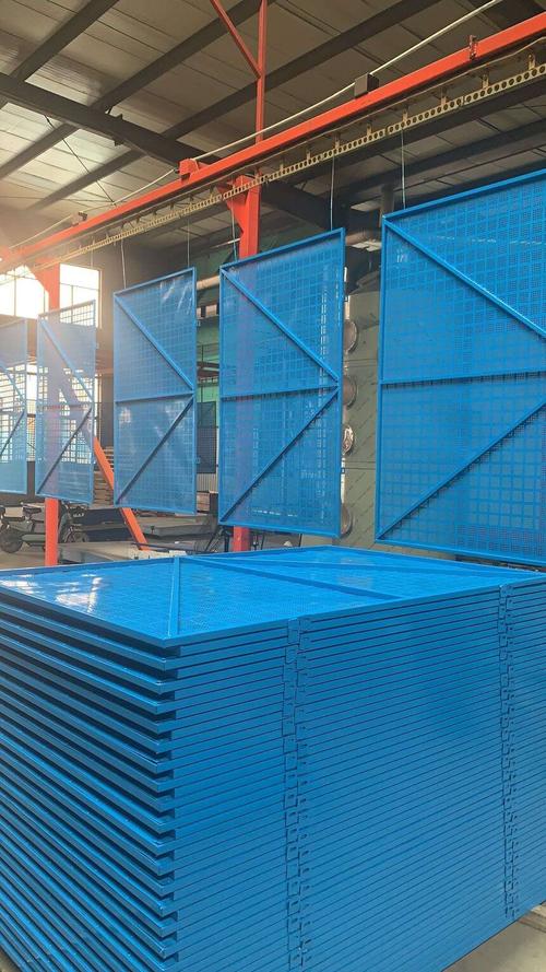 建筑爬架网 现代高空作业的安全屏障与效率之选